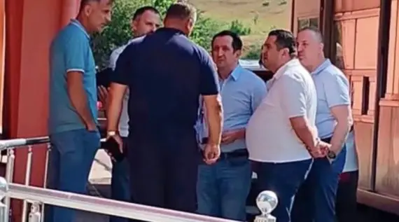 ПРАТЕНИЦИ ОД МАКЕДОНИЈА ВРАТЕНИ ОД АЛБАНИЈА: Лекција за сите што ја потценуваат сопствената држава