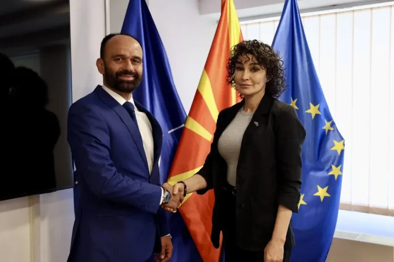 ОБИДЕНЕТИТЕ НАЦИИ