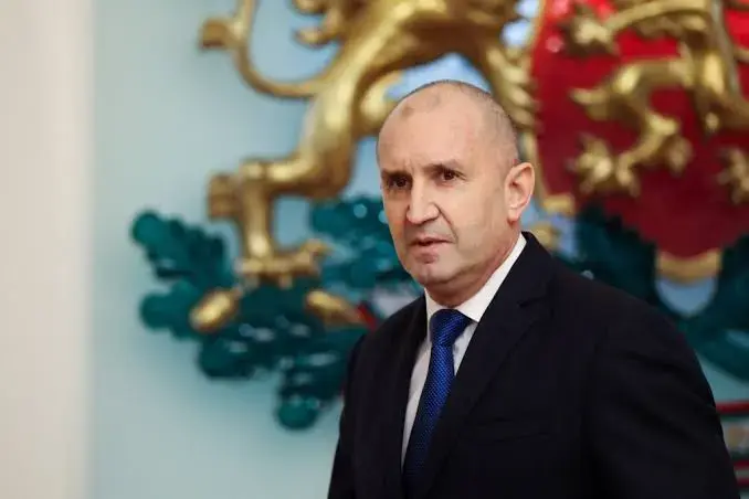 РАДЕВ ЈА ОДБИЛ ПОКАНАТА ОД МАКРОН: Бугарија нема да учествува во коалицијата за Украина