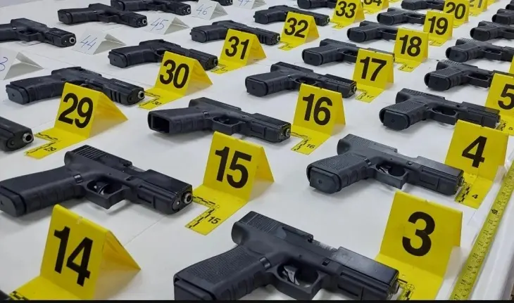 СПРЕЧЕН ШВЕРЦ ВО ГРЦИЈА: Уапсени двајца турски државјани со 50 пиштоли и 49 шаржери
