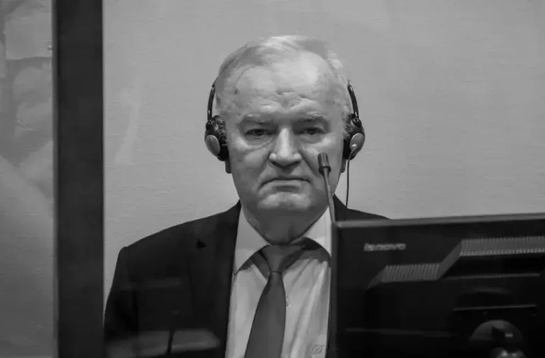 ПОЧИНА РАТКО МЛАДИЌ: Беше осуден за геноцид, злосторства против човештвото и воени злосторства