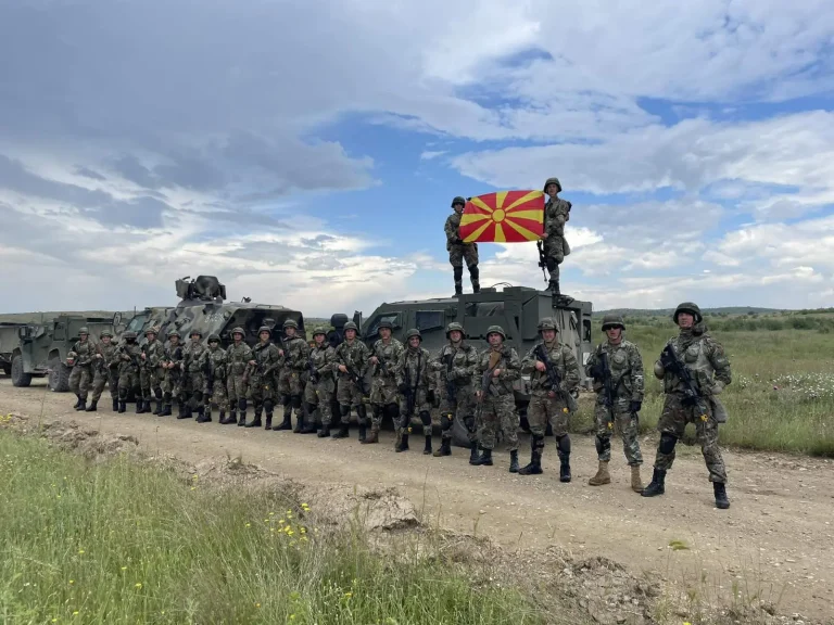 АРМИЈАТА ОДБЕЛЕЖУВА 34 ГОДИНИ ОД ФОРМИРАЊЕТО: Во Скопје и Штип свечено одбележување