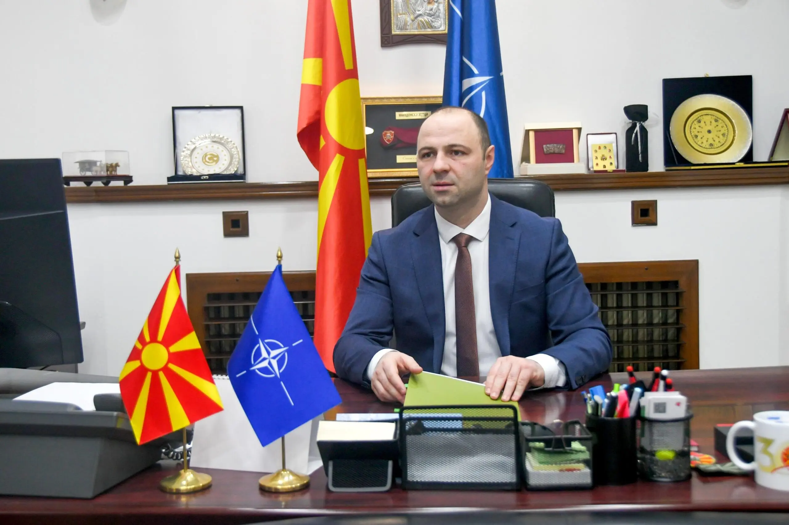 МИСАЈЛОВСКИ: РАБОТИМЕ НА ПОВИСОКИ ПЛАТИ И ПОДОБРИ УСЛОВИ ЗА РАБОТА ВО АРМИЈАТА