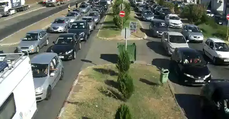 Хаос на Евзони: За влез во Грција се чека повеќе од еден час