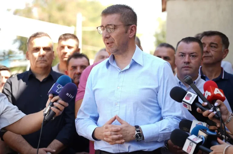 МИЦКОСКИ НАЈАВУВА ГРАДЕЖНА ОФАНЗИВА: Ќе се градат шест автопатски делници