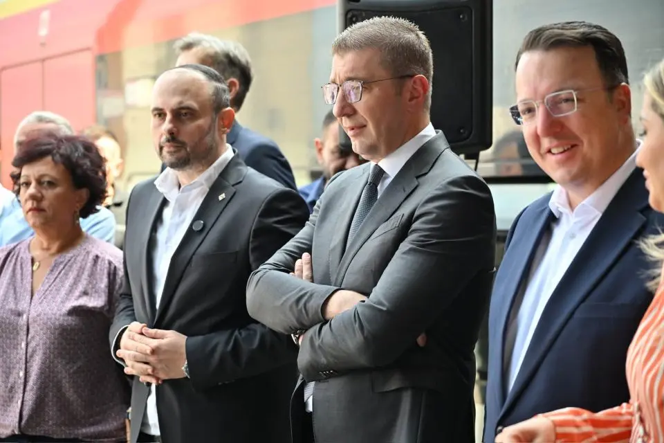 ТРГНА ГРАДСКИОТ ВОЗ: Зелениково – Скопје за помалку од 25 минути