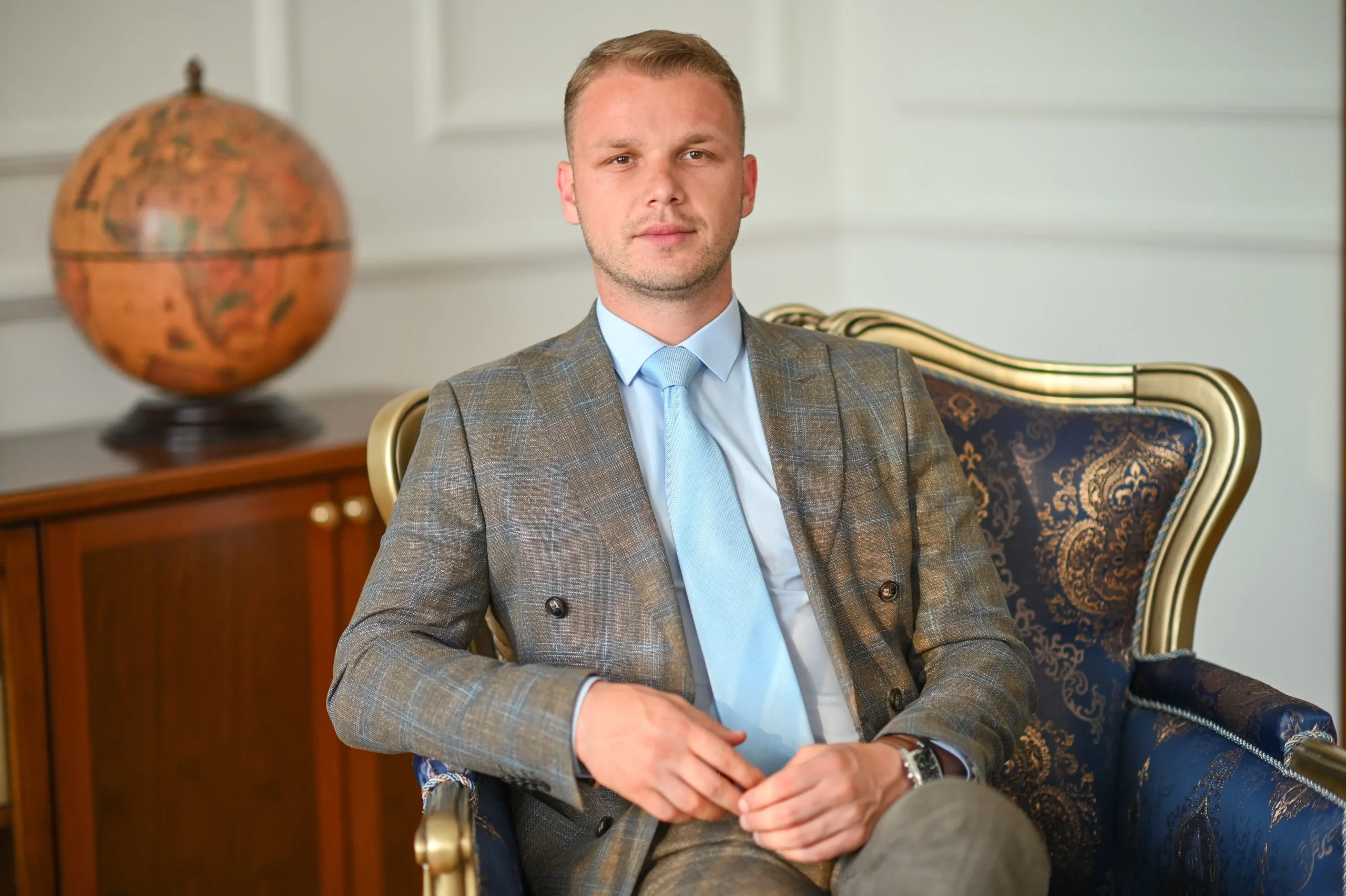 ТЕЛЕФОНИТЕ ПОД КЛУЧ ВО УЧИЛИШТАТА: Нови правила за учениците во Бања Лука