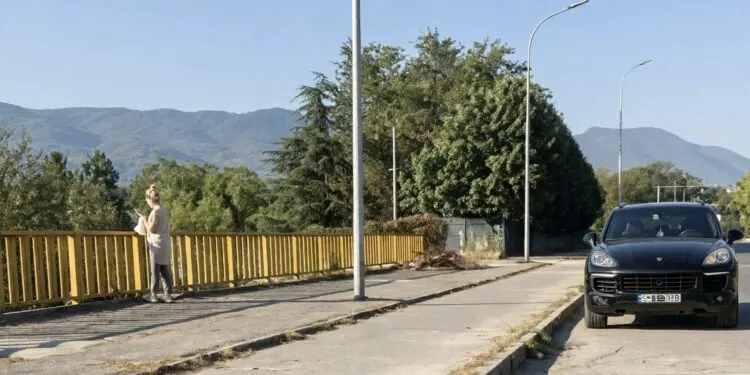 (ВИДЕО) СВР СКОПЈЕ ЈА ОТКРИ И САНКЦИОНИРАШЕ ЖЕНАТА: Казнета за фрлање отпадоци во Лепенец