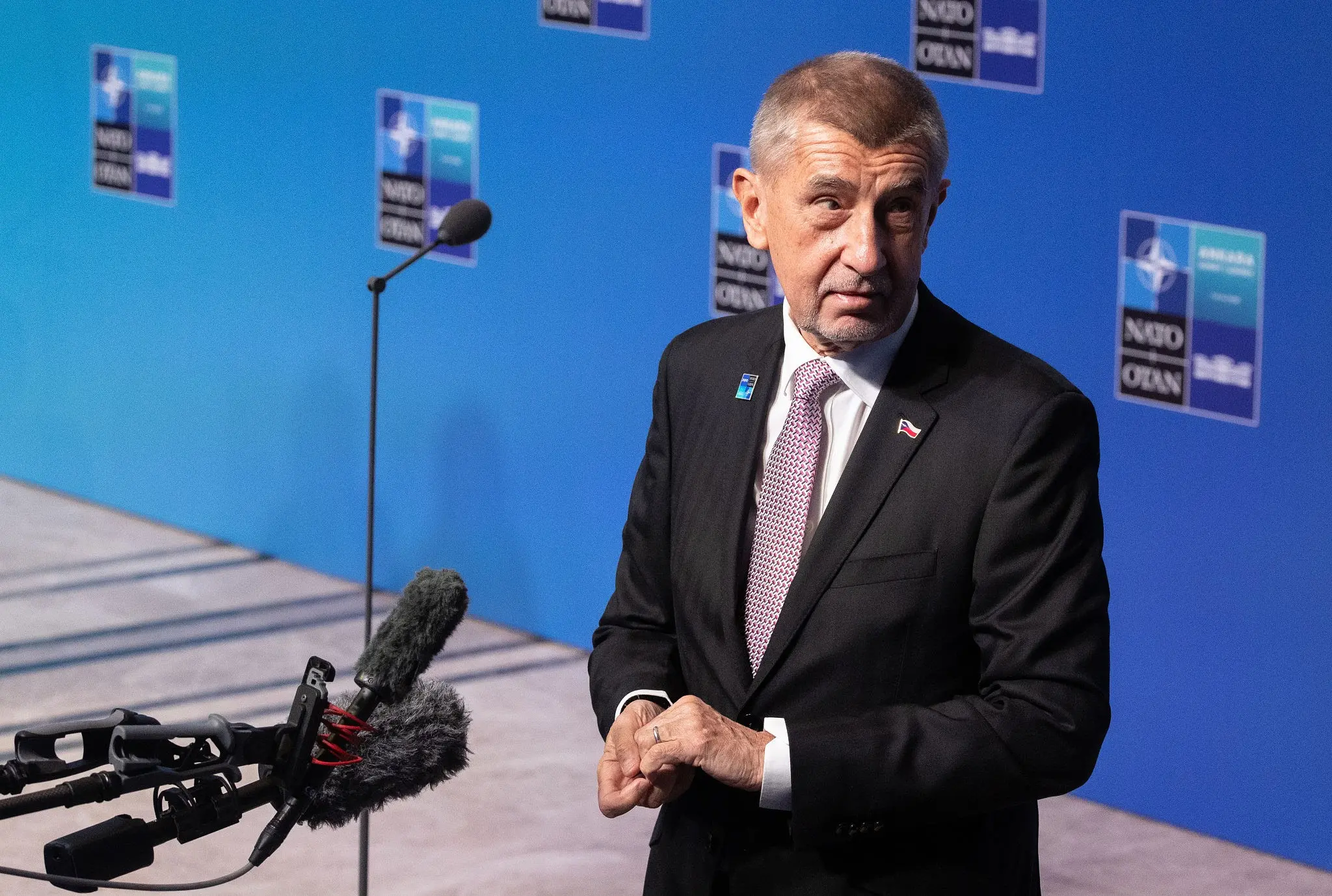 БАБИШ СО КРИТИКИ ДО ЕВРОПА: „Не прави ништо за да ја запре војната во Украина“