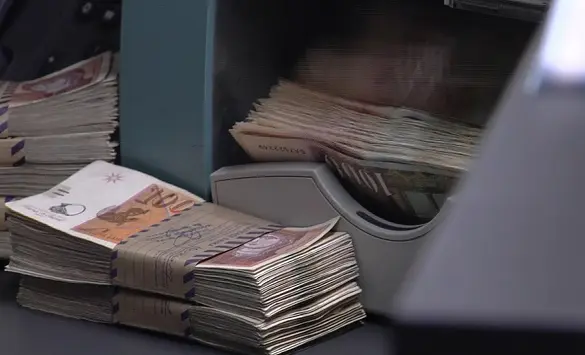 48.499 ДЕНАРИ ПРОСЕЧНА ПЛАТА: Еве во кои сектори се заработува најмногу, а каде најмалку