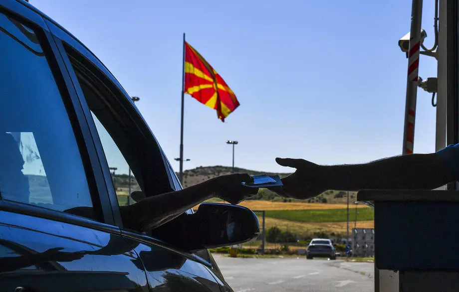 ГРАНИЧНИТЕ ПРЕМИНИ ПРООДНИ: Нема подолги задржувања за влез и излез од Македонија