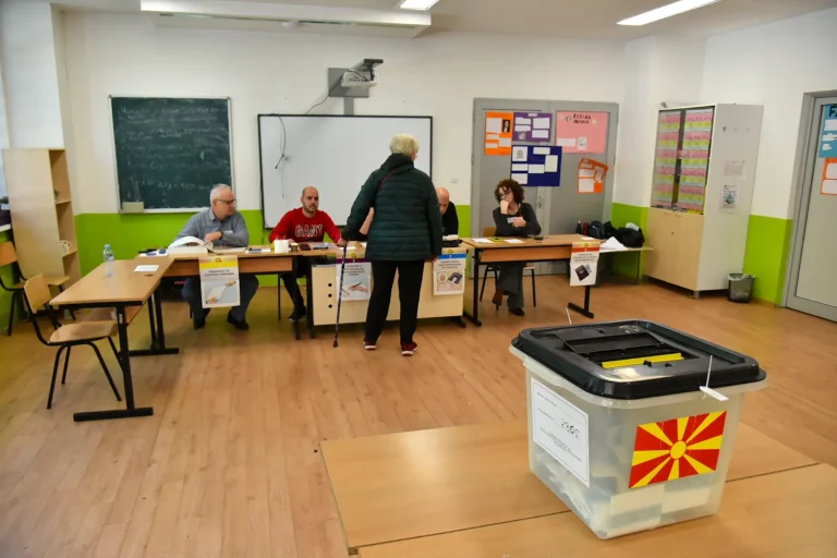БРВЕНИЦА ГЛАСА: Излезноста до 13 часот достигна 20,50 отсто