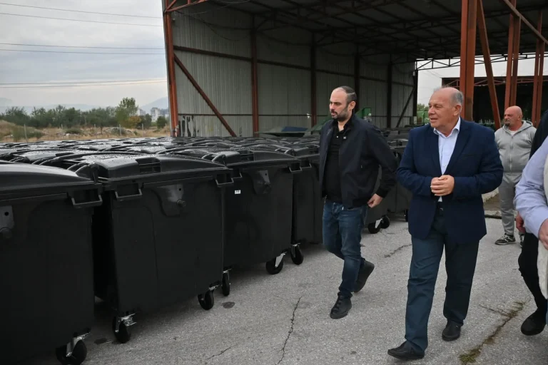 3.300 НОВИ КОНТЕЈНЕРИ ЗА СКОПЈЕ: започна најголемата набавка во историјата на градот, 60 од нив ќе бидат за стакло