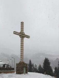 снег