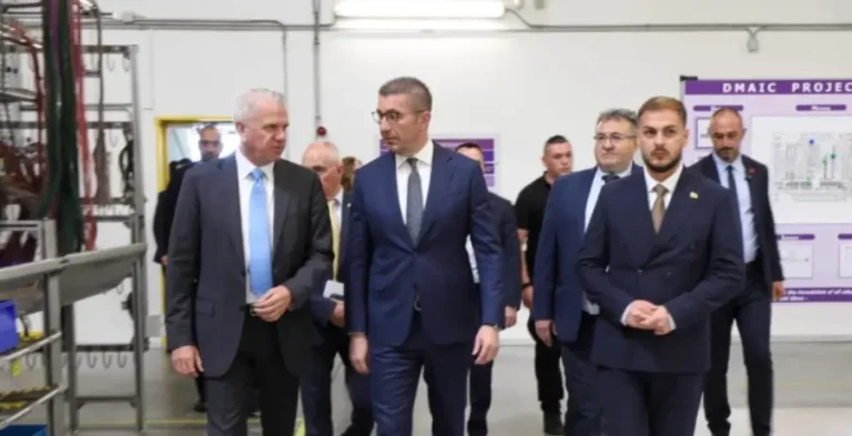(ВИДЕО) МИЦКОСКИ НАЈАВИ ИНВЕСТИЦИЈА НА „КРОМБЕРГ И ШУБЕРТ“: 2.000 нови работни места и производство за „Ауди“