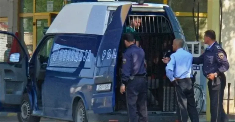 ГОЛЕМА ПОЛИЦИСКА АКЦИЈА: 16 лица уапсени, запленети дрога, оружје и муниција