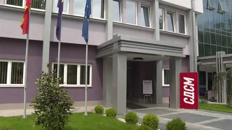 СДСМ: ЛЕВИЦА НЕ ГЛАСАШЕ ЗА ПОВИСОКА МИНИМАЛНА ПЛАТА: пратениците не беа во салата